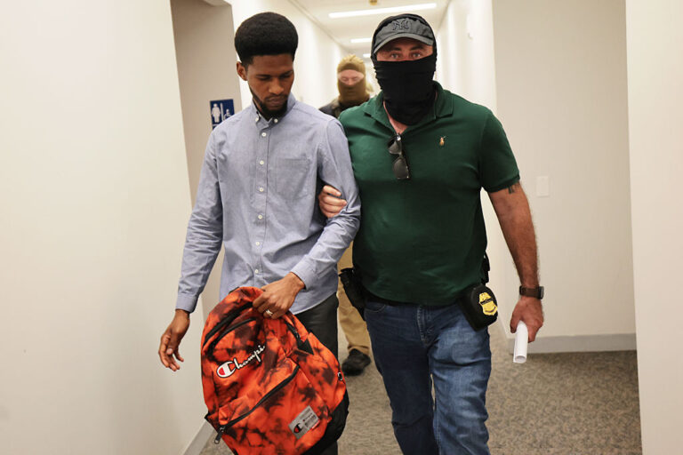 ICE has a new courthouse tactic: Get immigrants’ cases tossed, then arrest them outside