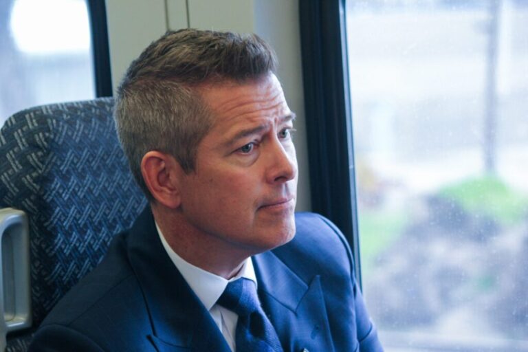 Trump administration threatens to yank state funds over truckers’ English proficiency