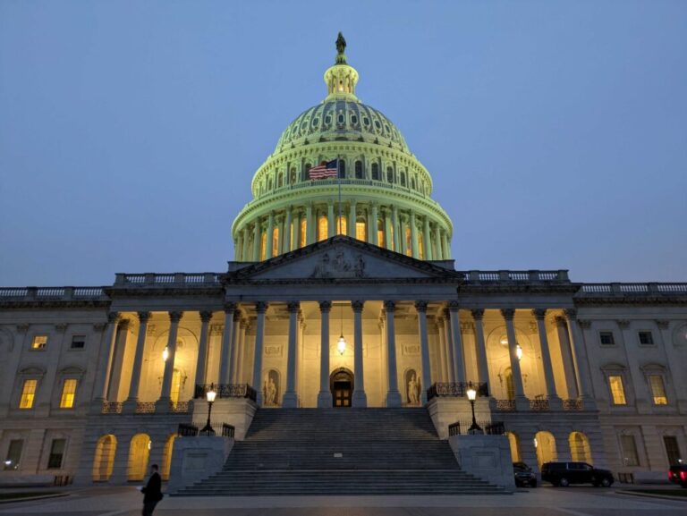 Shutdown standoff in US Senate extends as thousands of federal workers are sent home