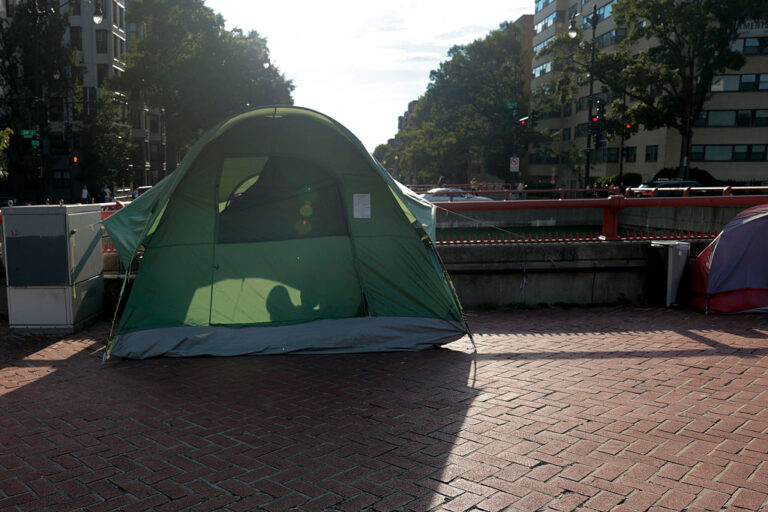 With homelessness rising, new federal rules could benefit states that take tougher approaches
