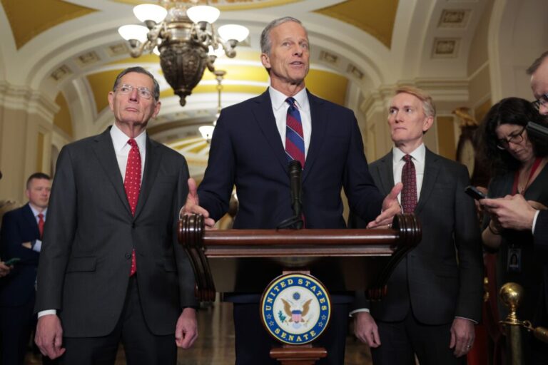 US Senate hits stalemate on solution to spiraling health insurance costs