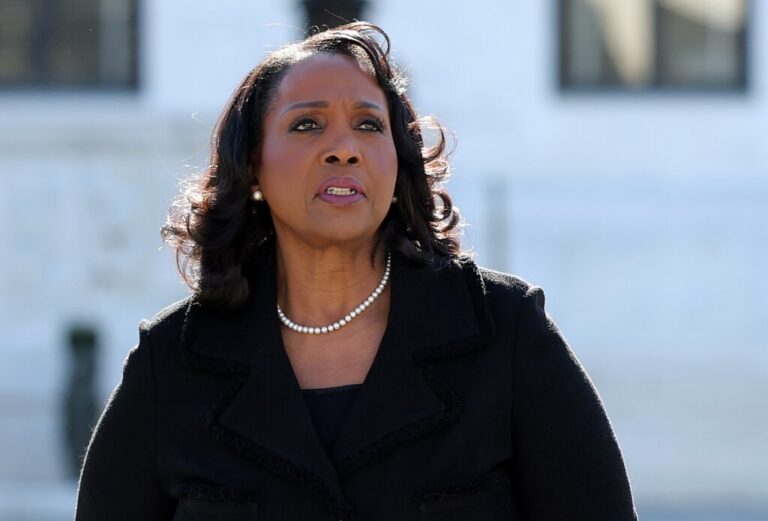 Even conservative Supreme Court justices cool to Trump dismissal of the Fed’s Lisa Cook