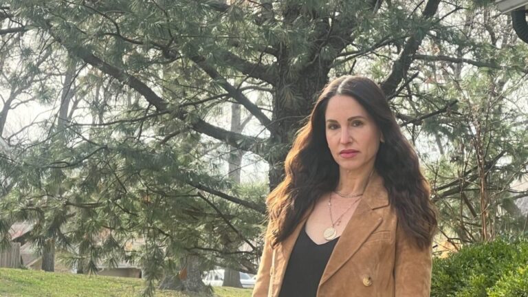 Missouri patients don’t know who to trust when it comes to menopause hormone therapy