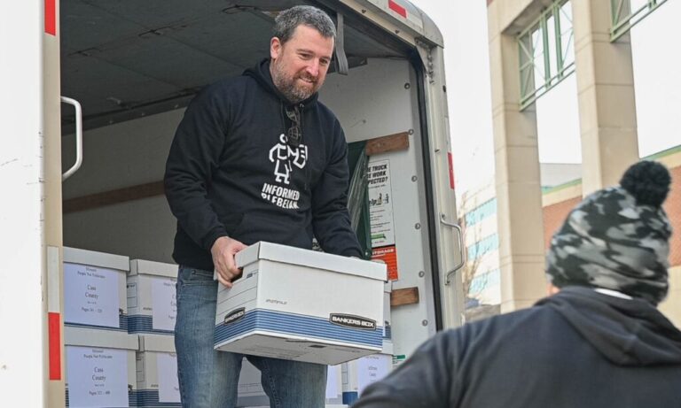 Judge again hears arguments over signatures on Missouri redistricting referendum 