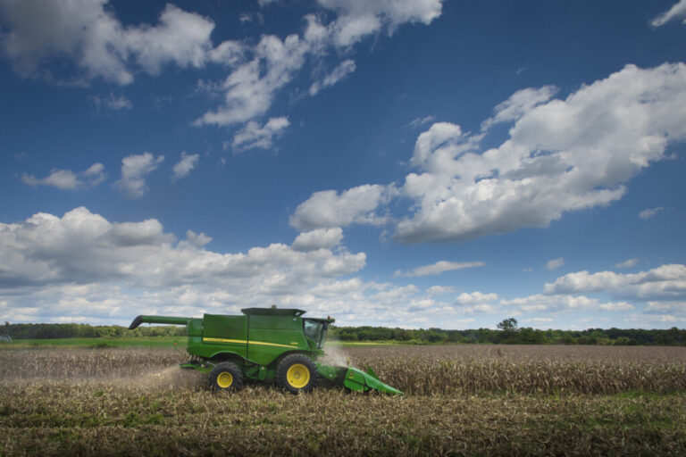 Bipartisan US senators want investigation into farm equipment companies moving jobs to Mexico