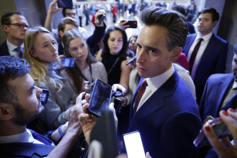 Josh Hawley calls for hearing on White House Correspondents’ Dinner shooting